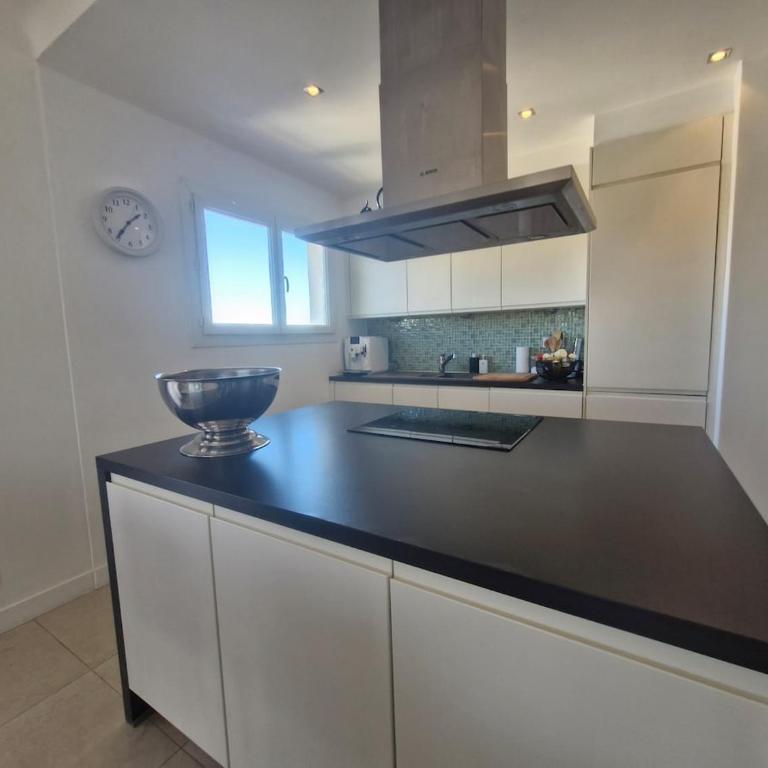 Large 3-bedroom apartment Port Vauban - Apartment mit 3 Schlafzimmern - 11