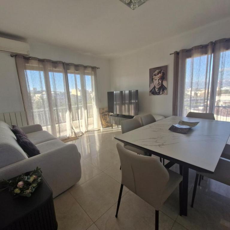 Large 3-bedroom apartment Port Vauban - Apartment mit 3 Schlafzimmern - 24