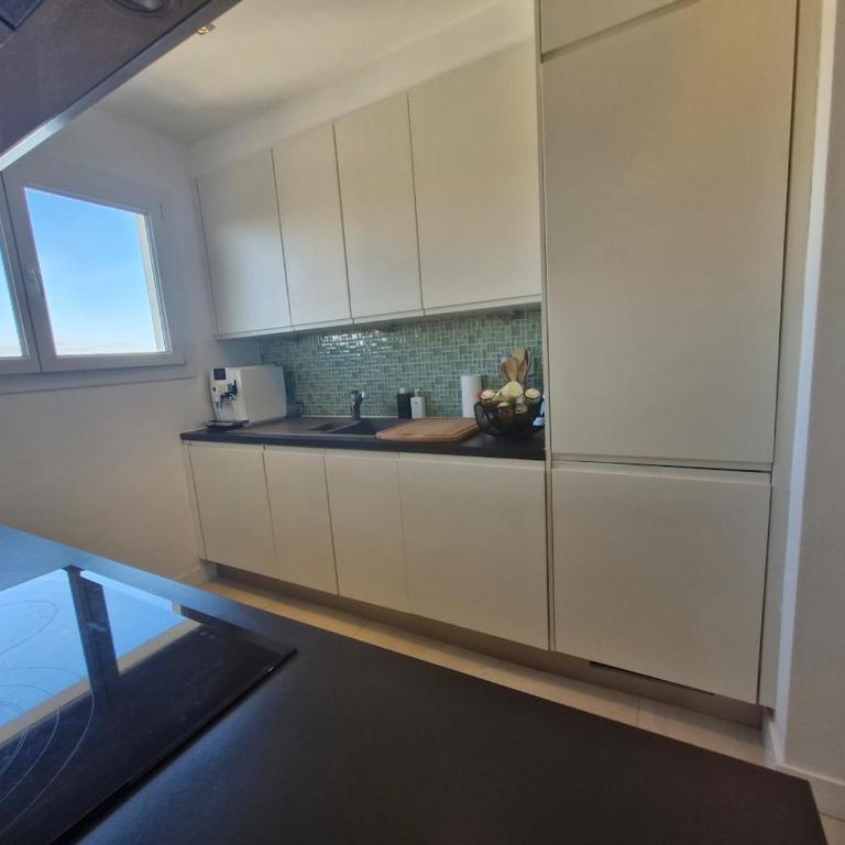 Large 3-bedroom apartment Port Vauban - Apartment mit 3 Schlafzimmern - 40