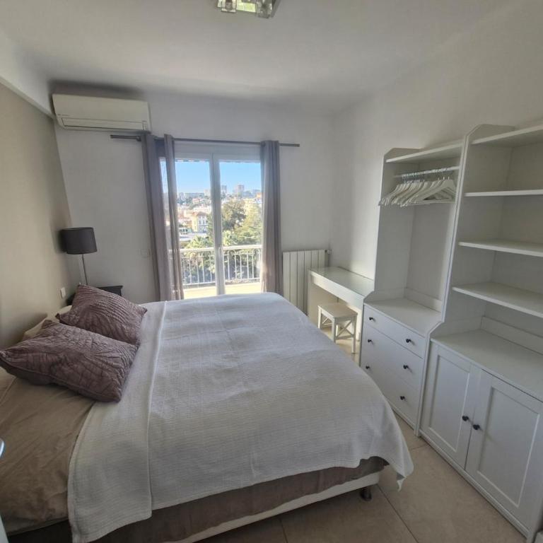 Large 3-bedroom apartment Port Vauban - Apartment mit 3 Schlafzimmern - 41