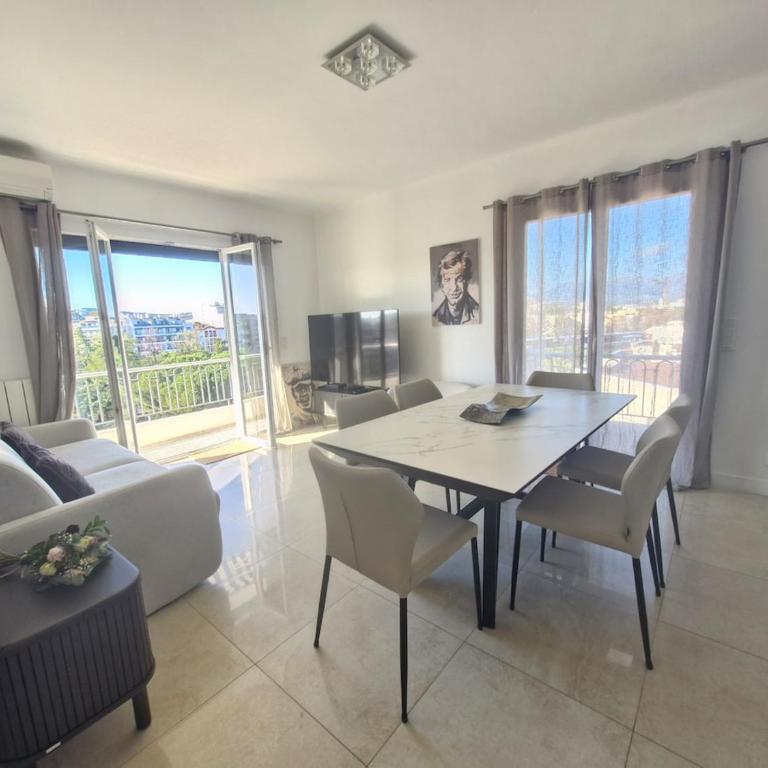 Large 3-bedroom apartment Port Vauban - Apartment mit 3 Schlafzimmern - 1