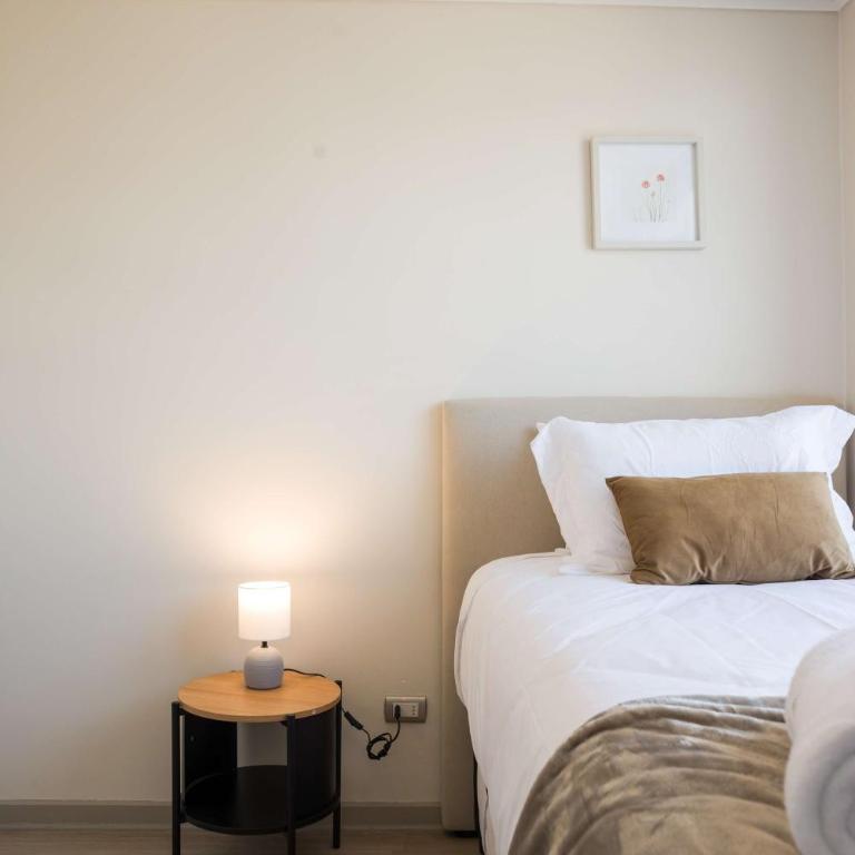 Chic Nunoa Apt Cozy Stay for 5 Balcony - Apartment - 19