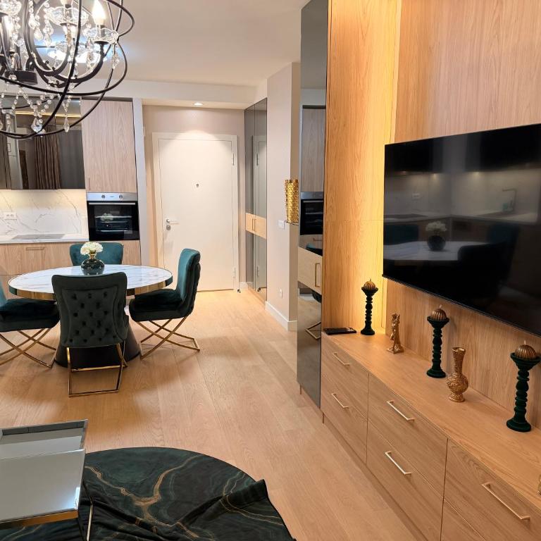 BW Loft Apartments FREE GARAGE Fast Wi-Fi - Deluxe One-Bedroom Apartment with City View - 16