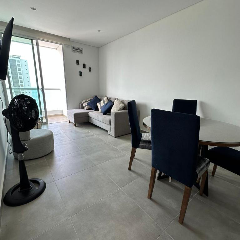 Ocean View 14th Floor Salguero Beach - Two-Bedroom Apartment - 36