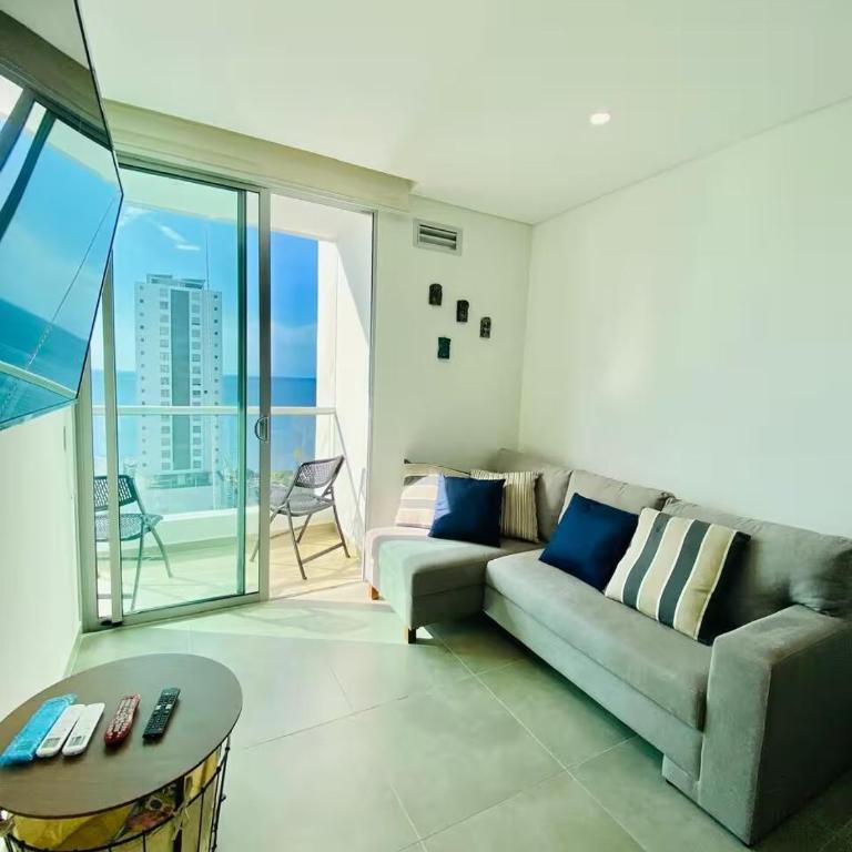 Ocean View 14th Floor Salguero Beach - Two-Bedroom Apartment - 2