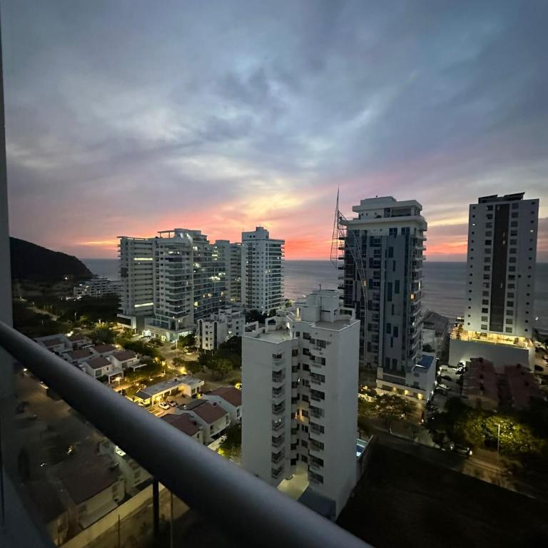 Ocean View 14th Floor Salguero Beach - Two-Bedroom Apartment - 17