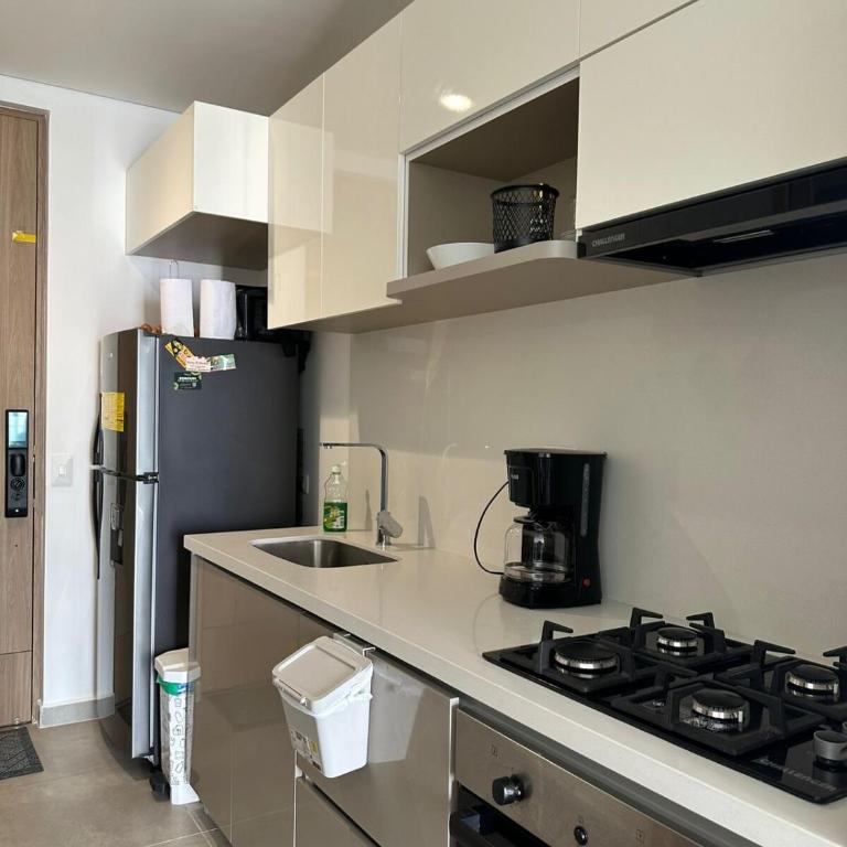 Ocean View 14th Floor Salguero Beach - Two-Bedroom Apartment - 6