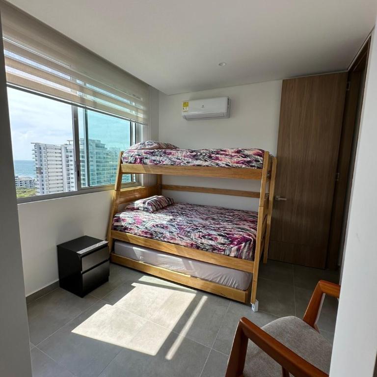 Ocean View 14th Floor Salguero Beach - Two-Bedroom Apartment - 4