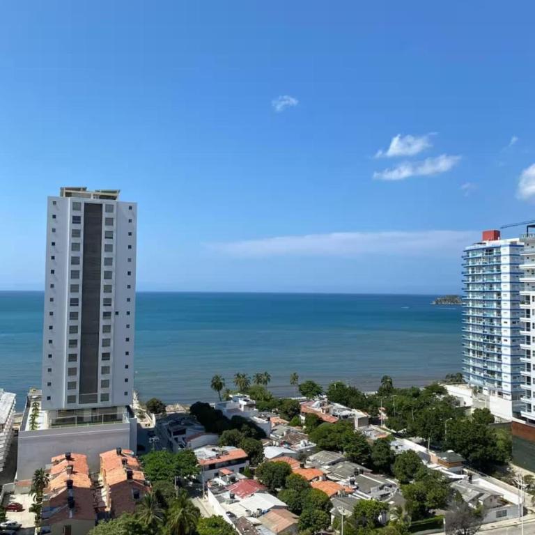Ocean View 14th Floor Salguero Beach - Two-Bedroom Apartment - 32