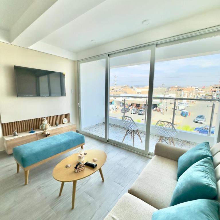 Modern apartment a short walk from the boulevard and beach - Two-Bedroom Apartment - 14