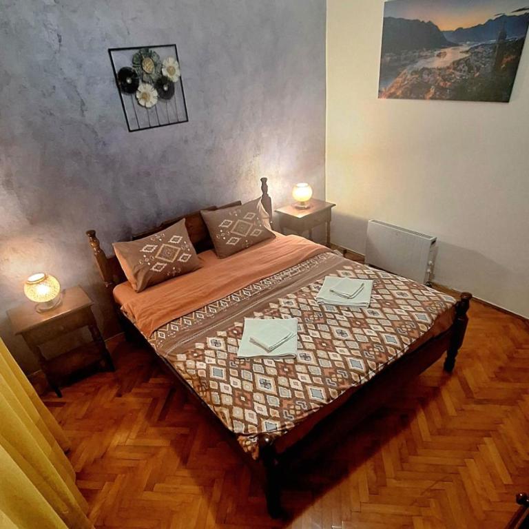 Red House Apartment - Two-Bedroom Apartment - 27