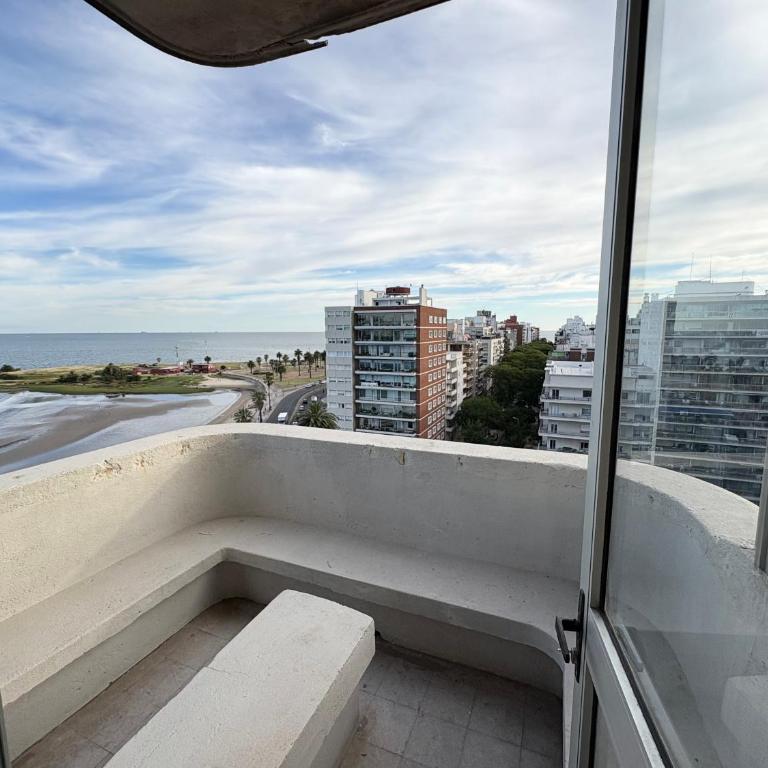 Beautiful apartment with view to la Rambla - Two-Bedroom Apartment - 10