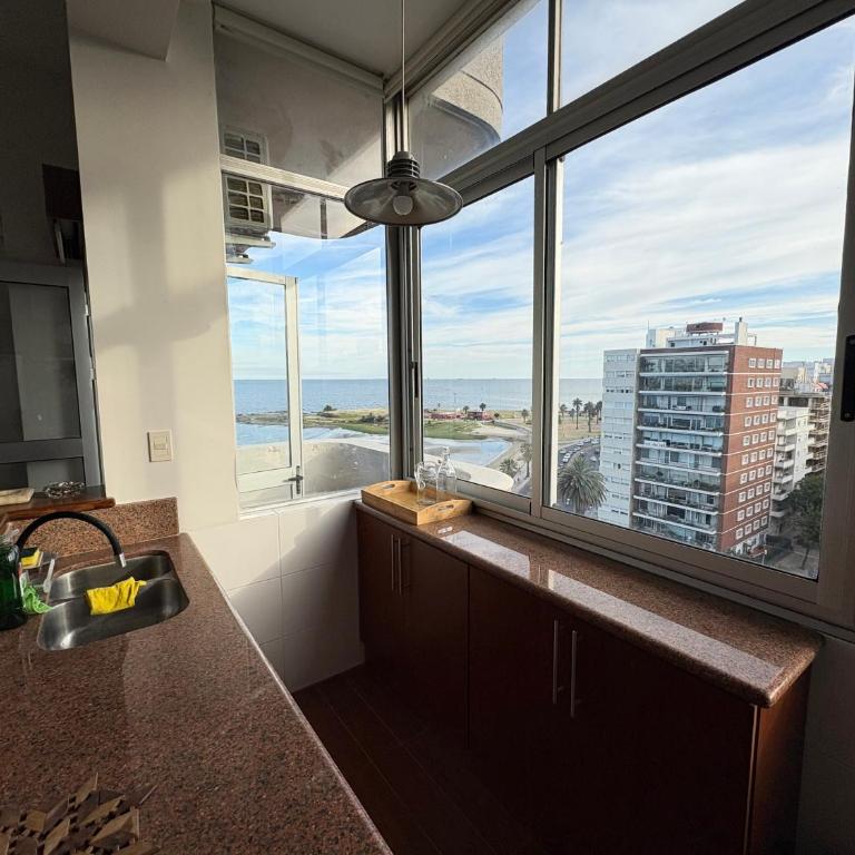 Beautiful apartment with view to la Rambla - Two-Bedroom Apartment - 11