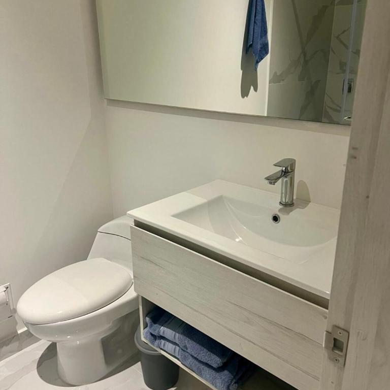 Luxury Stay- Pool, Gym Jacuzzi and Sea at your feet - Apartamento de 1 dormitorio - 13