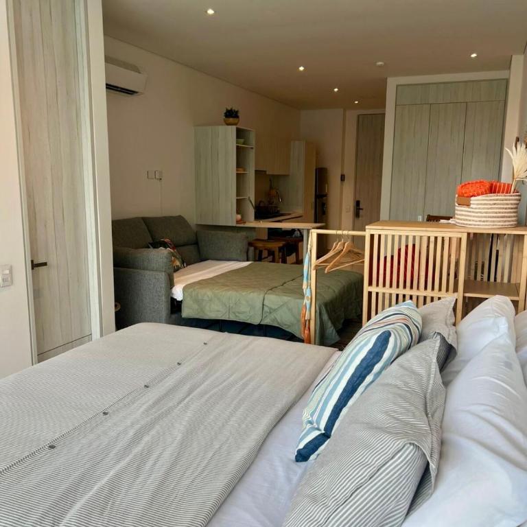 Luxury Stay- Pool, Gym Jacuzzi and Sea at your feet - Apartamento de 1 dormitorio - 59