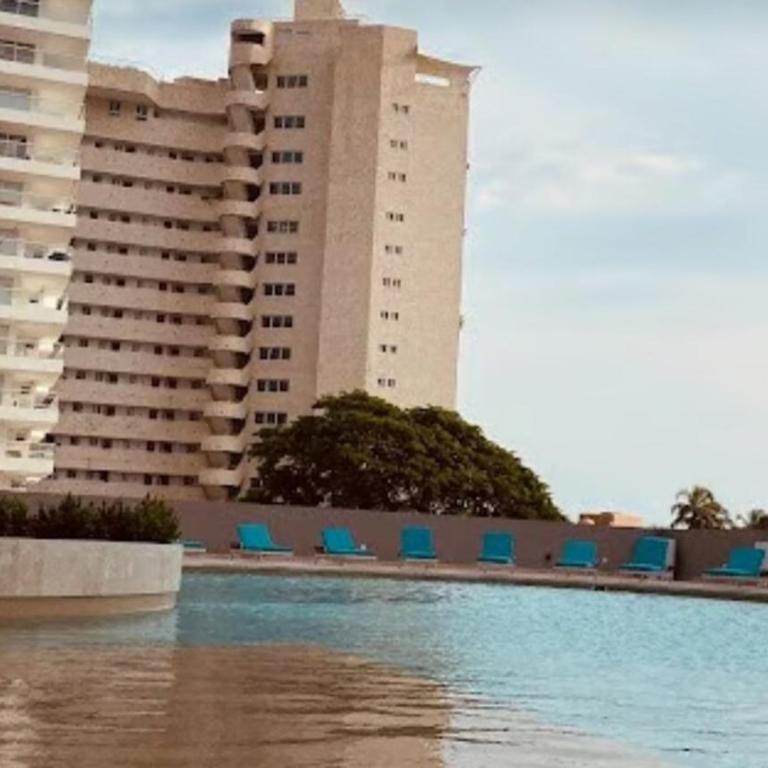Luxury Stay- Pool, Gym Jacuzzi and Sea at your feet - Apartamento de 1 dormitorio - 67