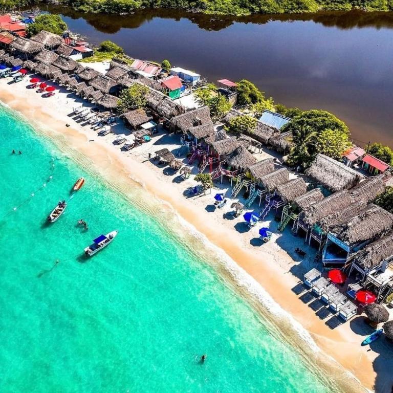 apartamento en arriendo en santa marta por dia de 600 mil pesos colombianos - One-Bedroom Apartment - 9