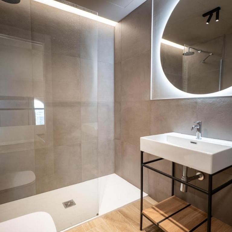 VillaPignone - Appartamento con 1 Camera da Letto, Balcone e Vista Mare - 2