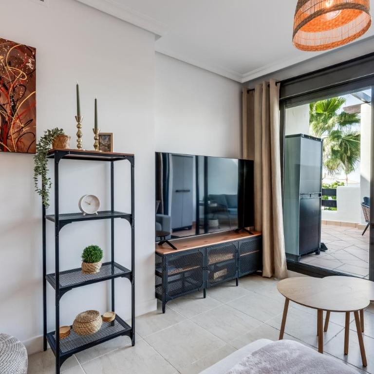 Charming 2BR Apartment l Sunsetgolf - Apartamento de 2 dormitorios con vistas - 13