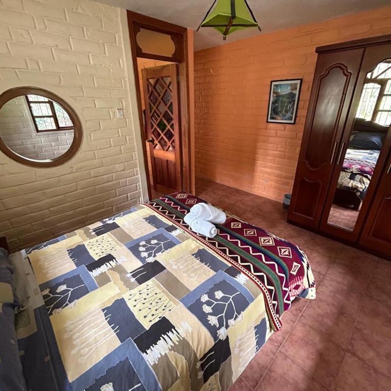 The Lookout Hideaway Cabin - Four-Bedroom Vacation Home - 9