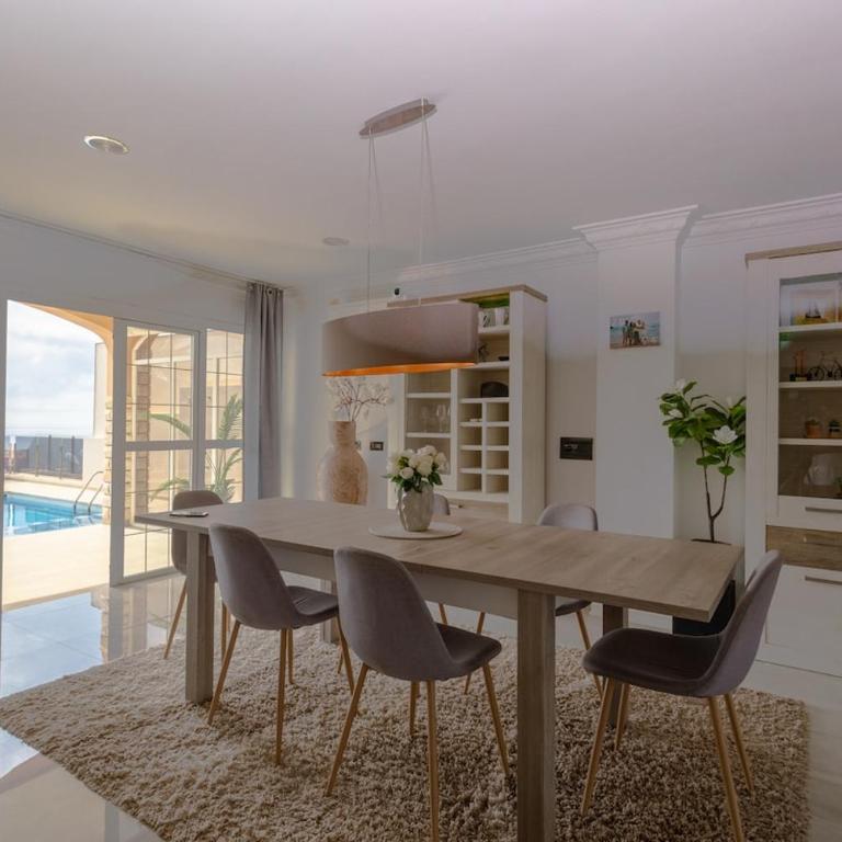Luxurious Villa, 5 bedrooms, Arguineguin,Mogan - Villa - 4