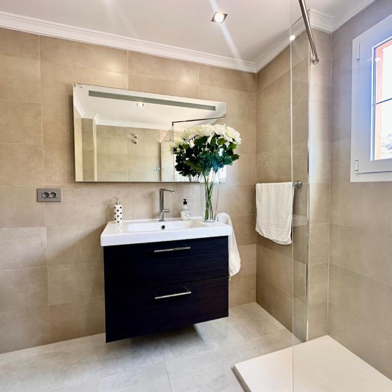 Luxurious Villa, 5 bedrooms, Arguineguin,Mogan - Villa - 11