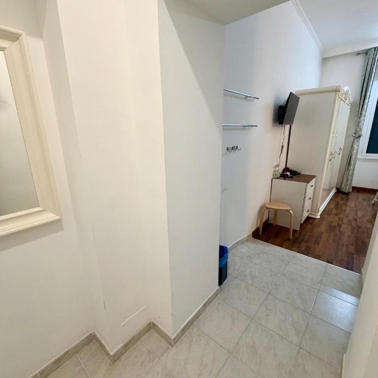 Cosmo Terzo GuestHouse Roma - Camera Tripla con Bagno Privato - 19