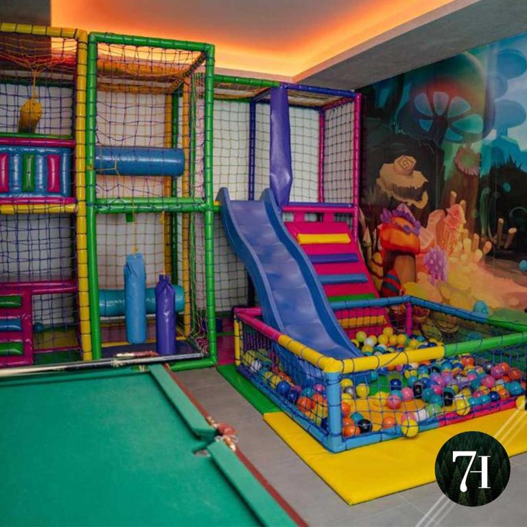 7th Heaven Kopanik - One-Bedroom Apartment - 34