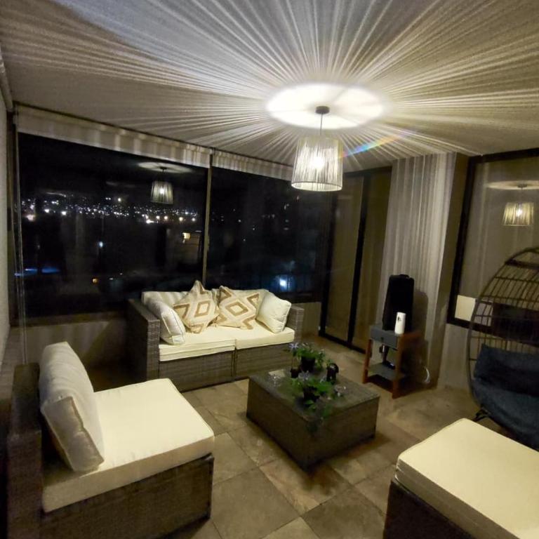 Alojamiento frente a cavancha para 6 personas - Three-Bedroom Apartment - 5
