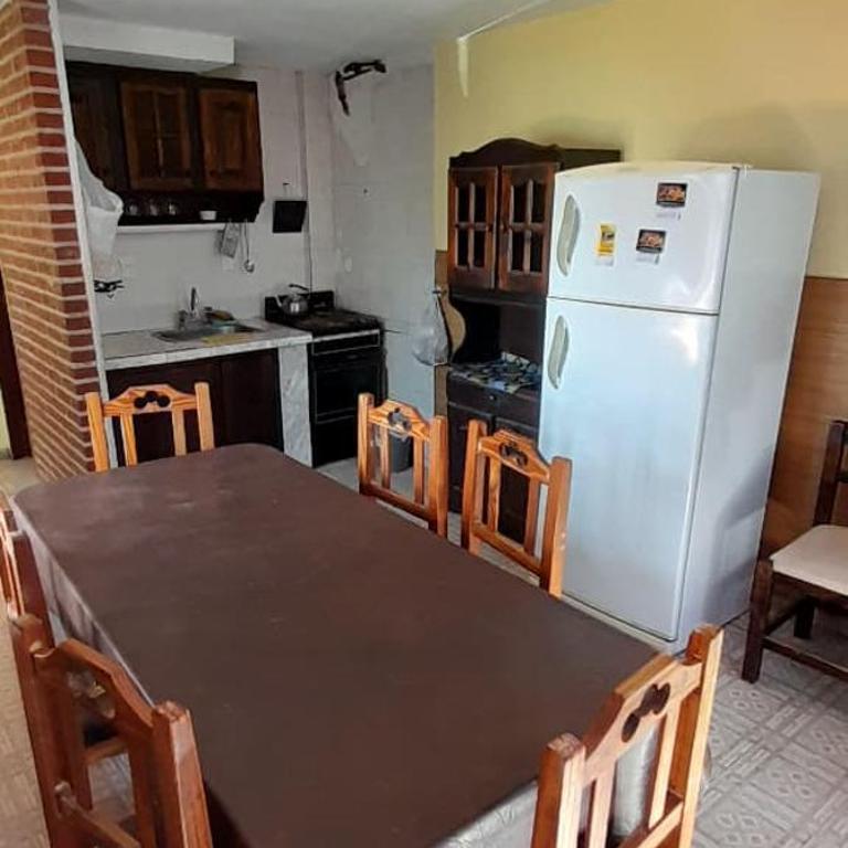 Lindon HOUSE - Three-Bedroom House - 5