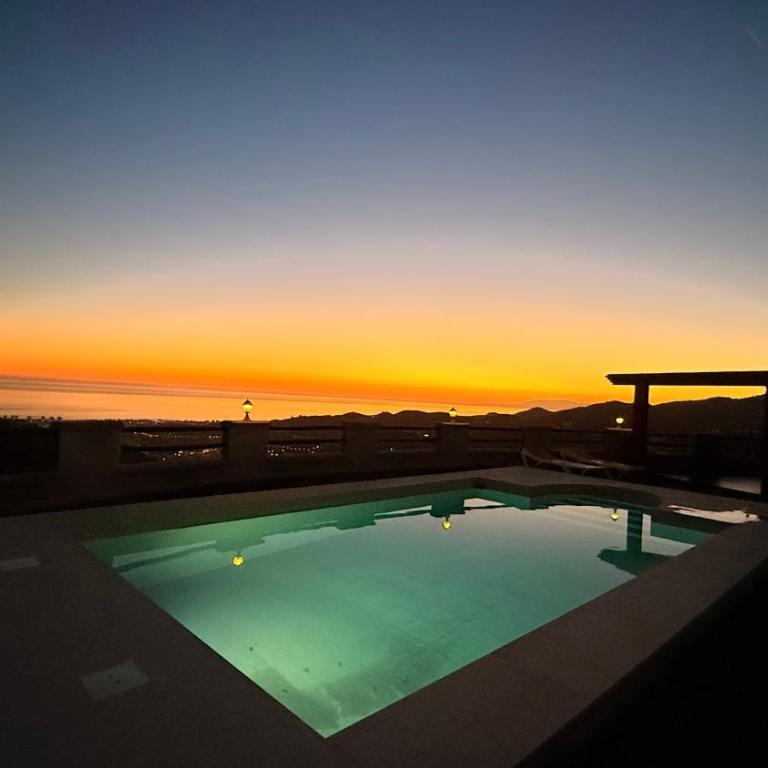 LA CASA ROJA Casa privada con piscina y vistas Zona Torrox - Chalet de 3 dormitorios - 32
