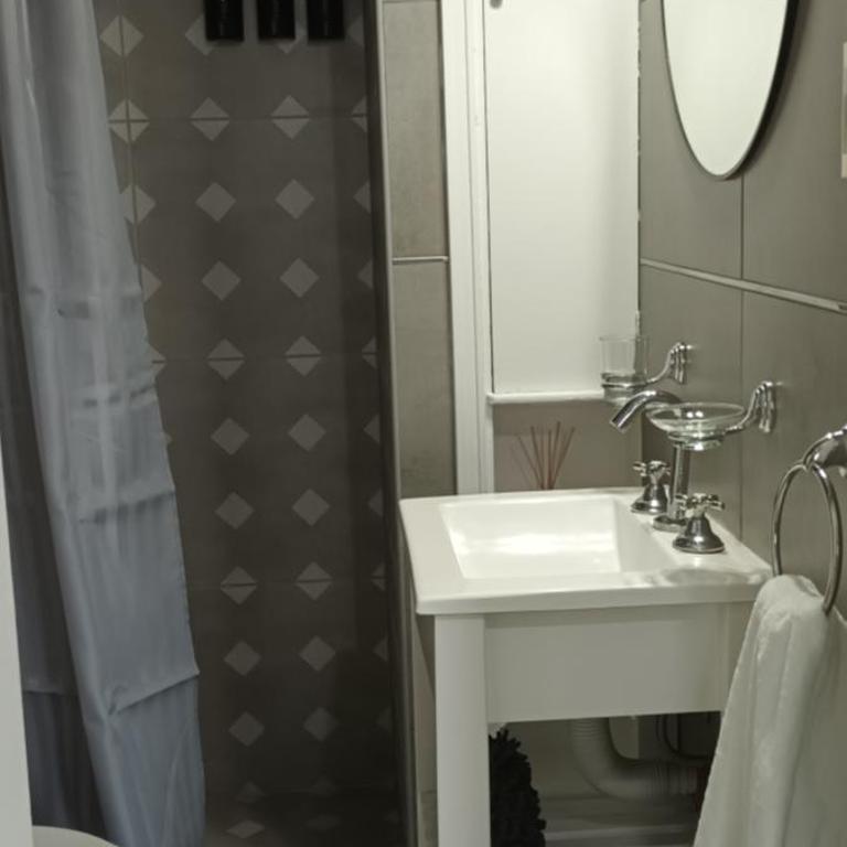 Look at the sea - Two-Bedroom Apartment - 3