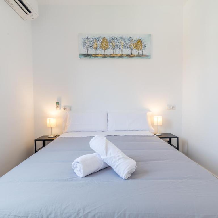 AYZ Joaquín Pol - Auto check-in property - Standard Double Room with Shared Bathroom - 21