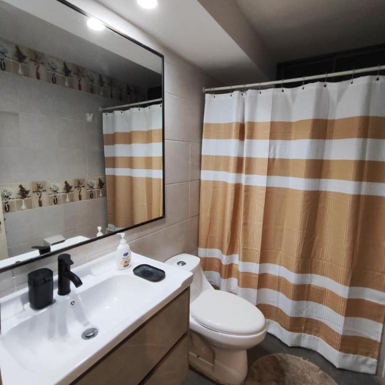 Alojamiento frente a cavancha para 6 personas - Three-Bedroom Apartment - 5