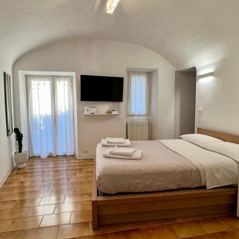 Casa Nostra Mono - Studio - 1