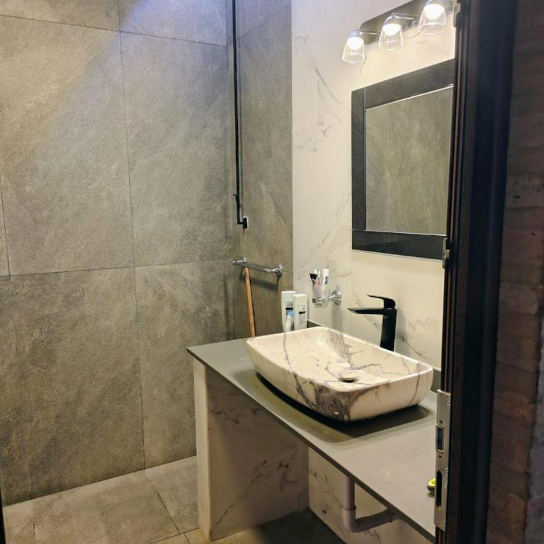 El Tránsito - Double Room with Shared Bathroom - 17