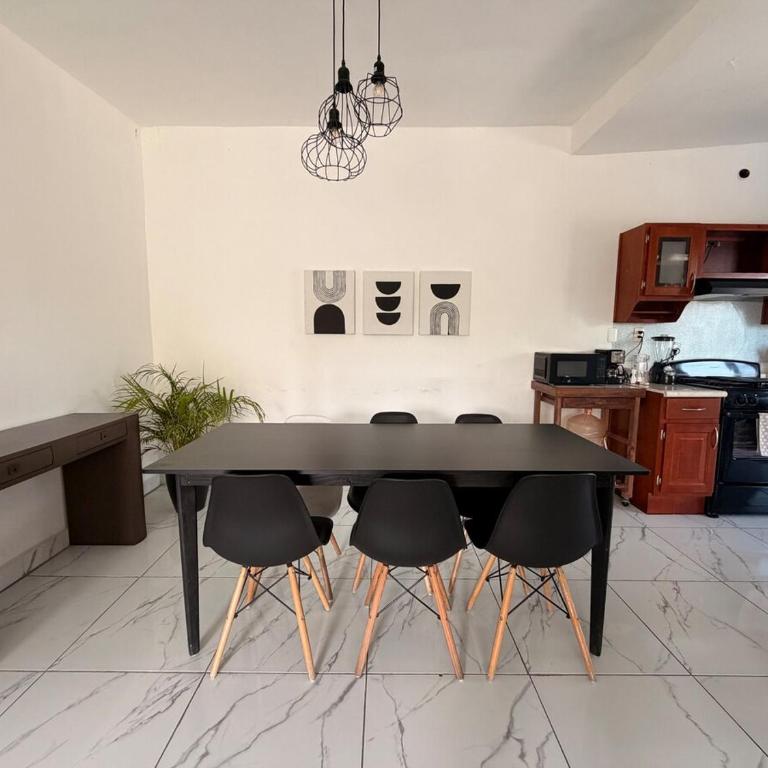 Great apartment 10 min to Fundidora Park Wifi Parking & Coffee - Two-Bedroom Apartment - 14