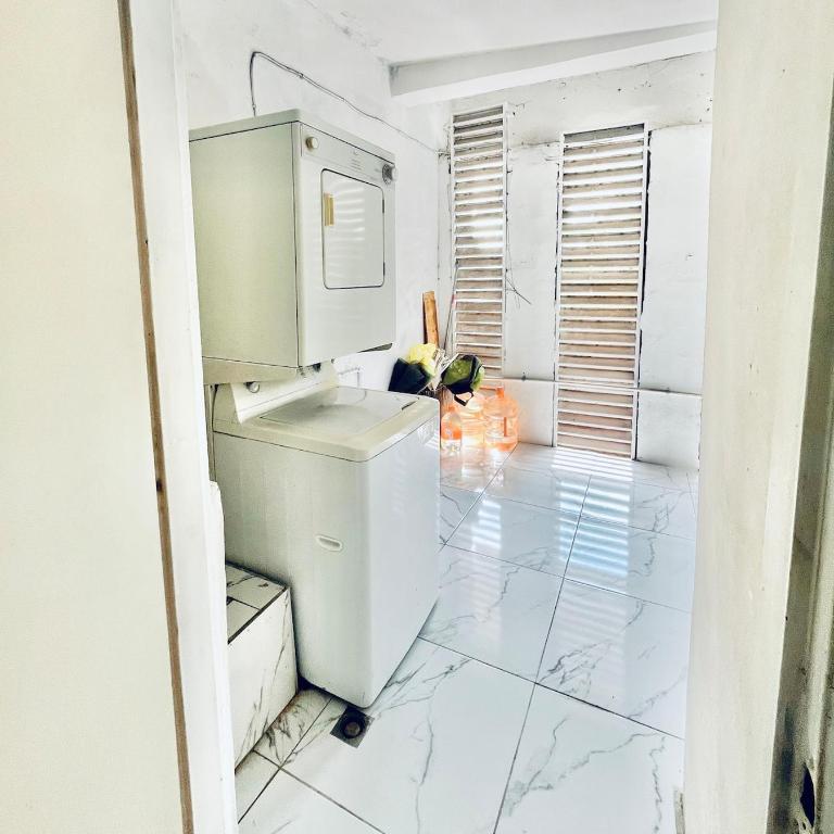 Great apartment 10 min to Fundidora Park Wifi Parking & Coffee - Two-Bedroom Apartment - 24