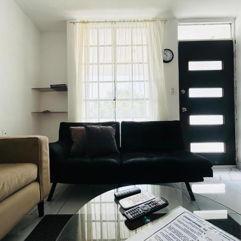 Great apartment 10 min to Fundidora Park Wifi Parking & Coffee - Two-Bedroom Apartment - 32
