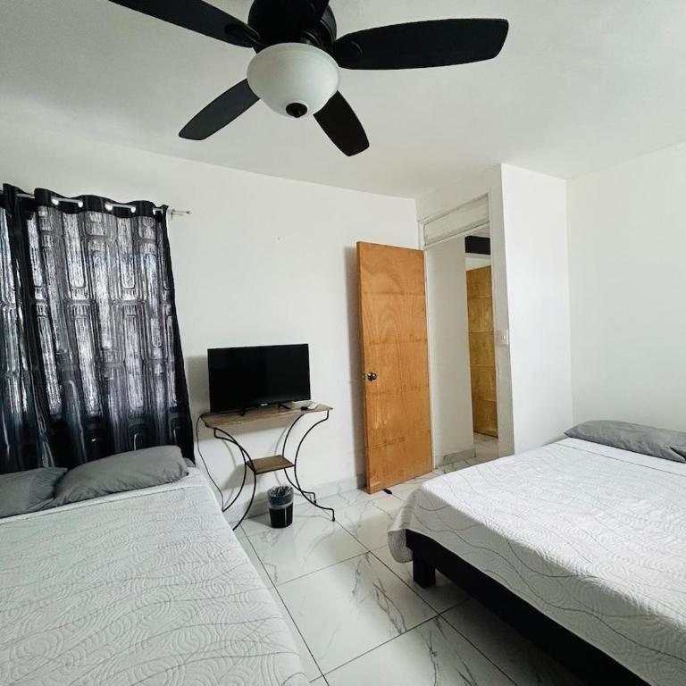Great apartment 10 min to Fundidora Park Wifi Parking & Coffee - Two-Bedroom Apartment - 34