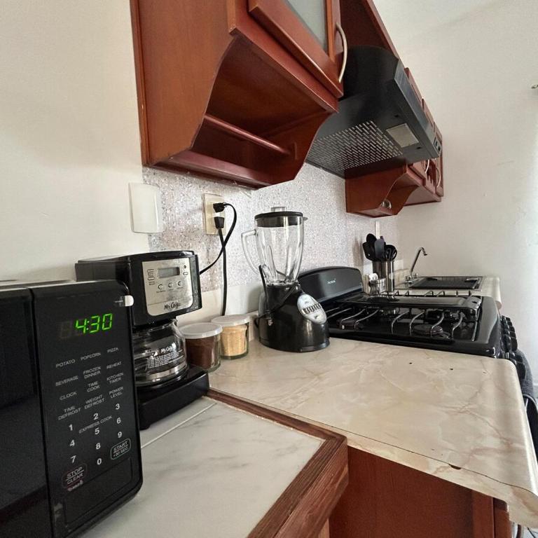 Great apartment 10 min to Fundidora Park Wifi Parking & Coffee - Two-Bedroom Apartment - 28