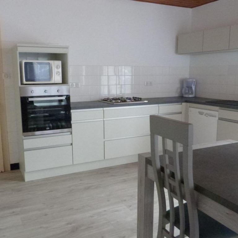 Maison rénovée près de la plage, avec parking, idéale pour 4/6 personnes - FR-1-194-340 - Casa - 4