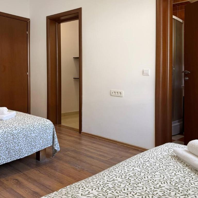 Villa Sara Wellness, Bar, Sutomore - Dvokrevetna Soba sa Zasebnim Krevetima i Tušem - 18