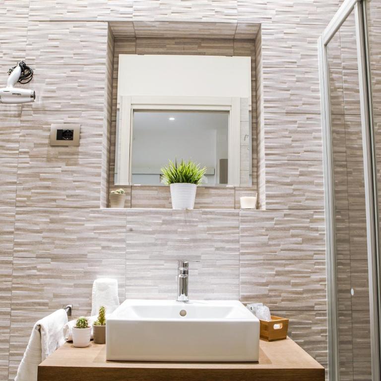 Venere Rooms - Camera Matrimoniale con Bagno Privato - 18