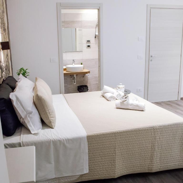 Venere Rooms - Camera Matrimoniale con Bagno Privato - 12