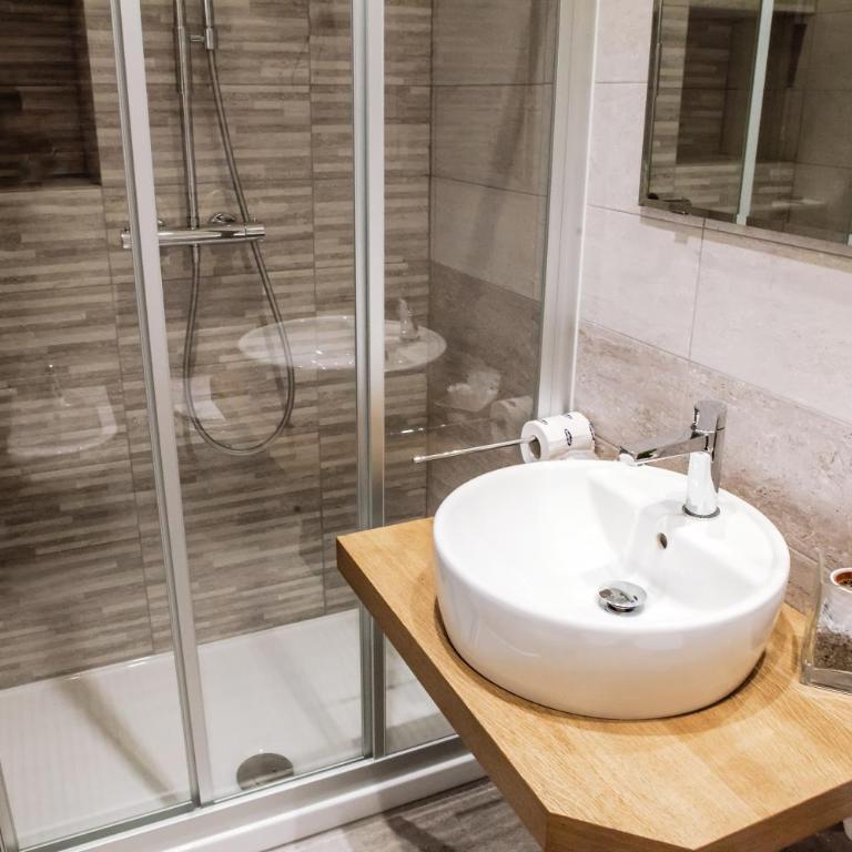 Venere Rooms - Camera Matrimoniale con Bagno Privato - 21