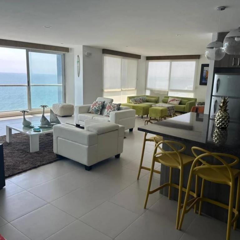 Hermoso departamento - Three-Bedroom Apartment - 6