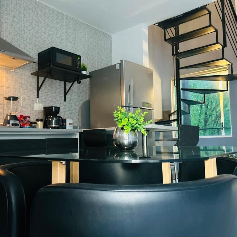 Loft en Cumbres Mty Wifi Parking Pool & HDtv - One-Bedroom Apartment - 2