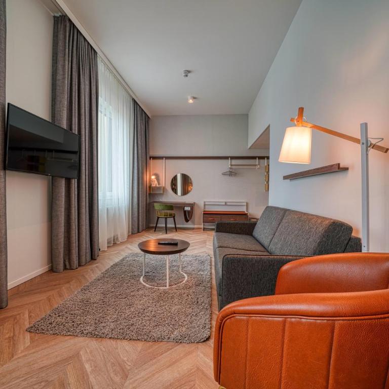 EMPA NinetyNine Augsburg - Habitación Doble Confort - 5