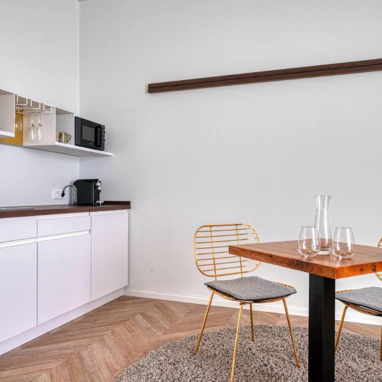 EMPA NinetyNine Augsburg - Estudio - 23